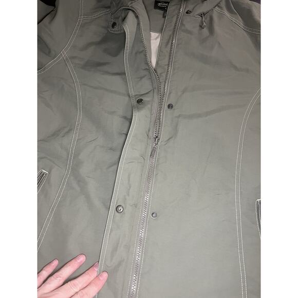 Eddie Bauer Lightweight Hooded Nylon Jacket – L - Picture 4 of 16